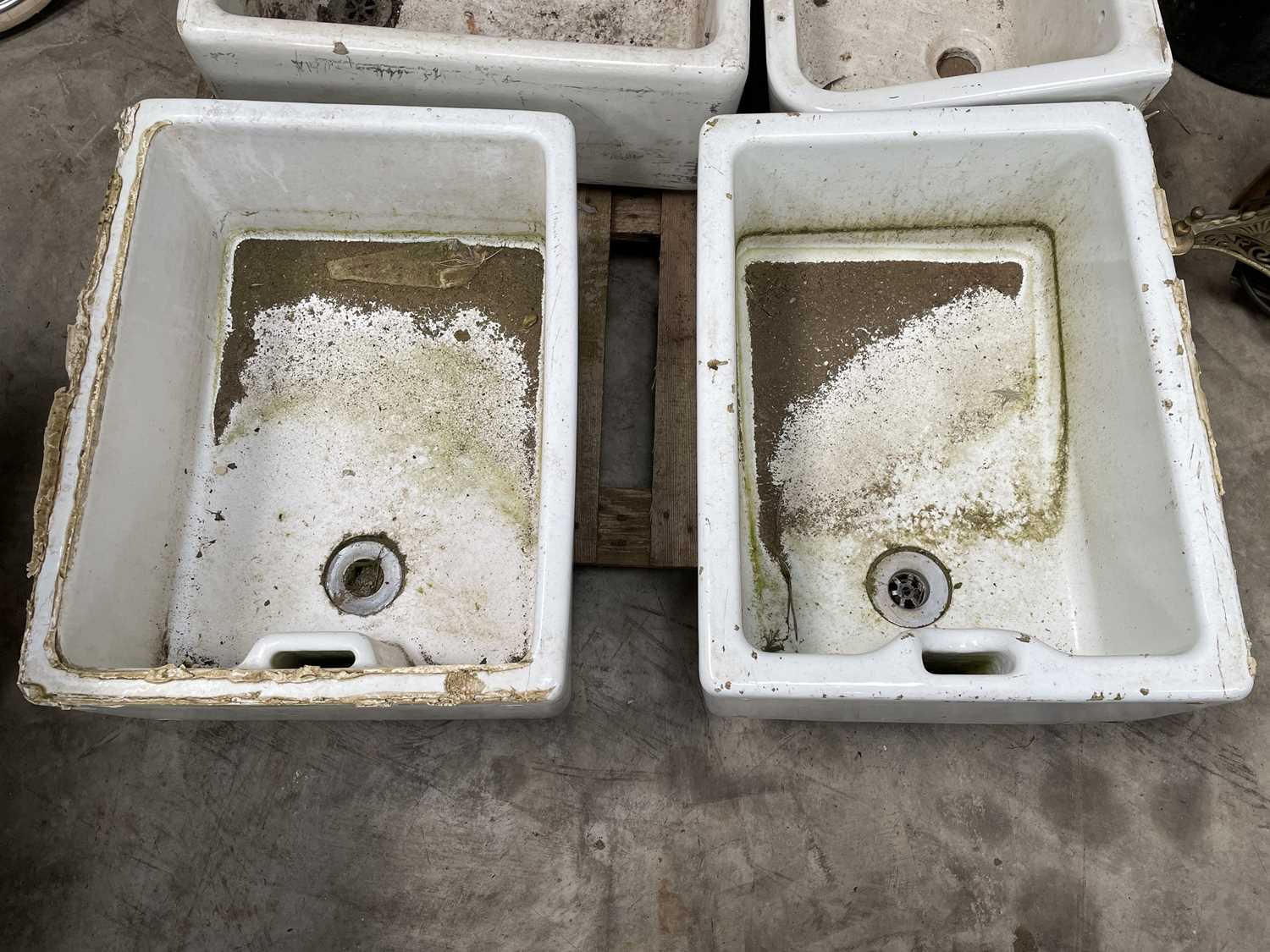 Lot 10 - 2x Butler Sinks