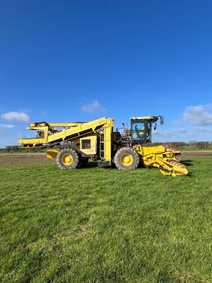 Lot 3 - Ropa Maize Maus. Prepared by CTM and not used...