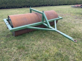 Lot 9 - D.W.Tomlin 8ft flat roll. Drums are approx. 4...