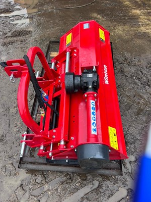 Lot 13 - New shop soiled Winton 1.75 m, hydraulic side...