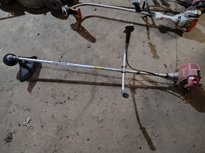 Lot 1 - Honda UMK431 Strimmer