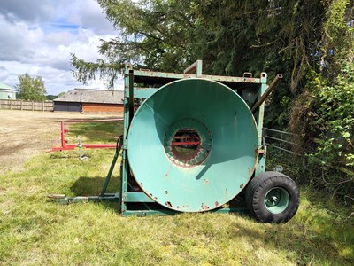 Lot 1f - Large green Christmas tree baler
