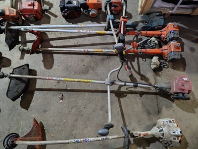 Lot 3 - Honda UMK 435E Strimmer