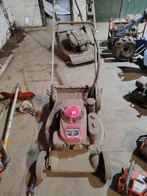 Lot 17 - Honda GXV Push Mover