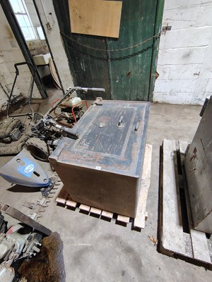 Lot 28 - 1 Safe (no key)