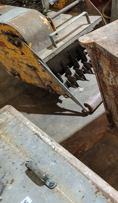 Lot 36 - Siskin Scarifier