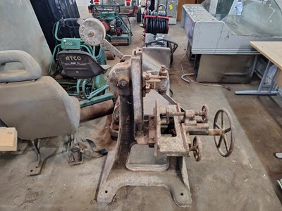 Lot 40 - Vintage Hand Machine