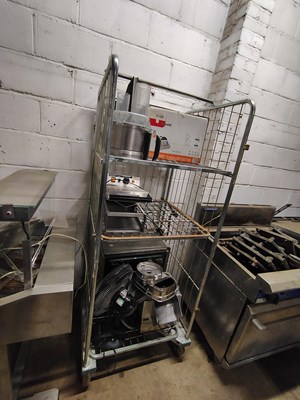 Lot 101 - Selection of Kitchen Items - Till, Hotplate,...