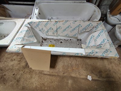 Lot 111 - Bath Unit