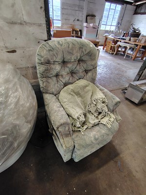 Lot 137 - Armchair