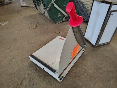 Lot 147 - Industrial Guillotine