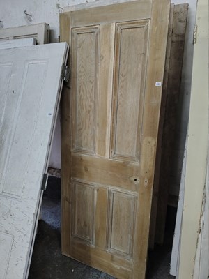 Lot 157 - Qty of doors