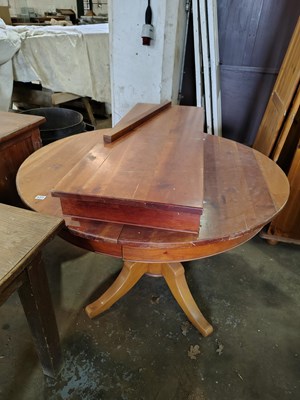 Lot 177 - Round Solid Extendable Table