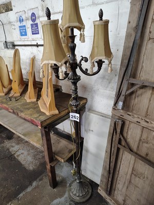Lot 262 - Lamp