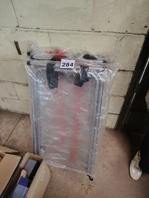 Lot 284 - Folding Unit